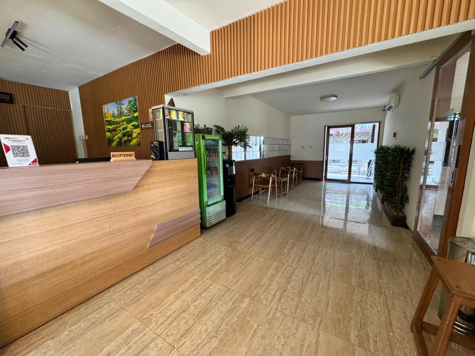 Wisma Madagaskar Palangka Raya Esterno foto