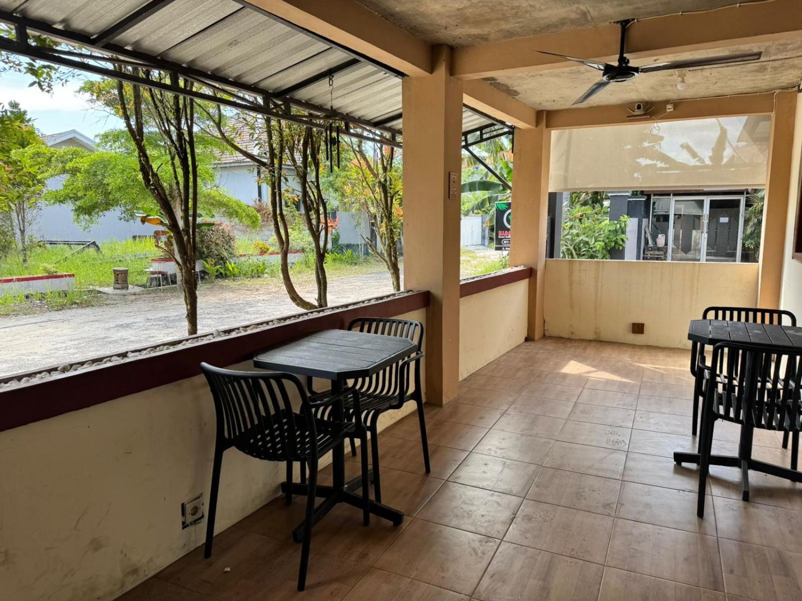 Wisma Madagaskar Palangka Raya Esterno foto