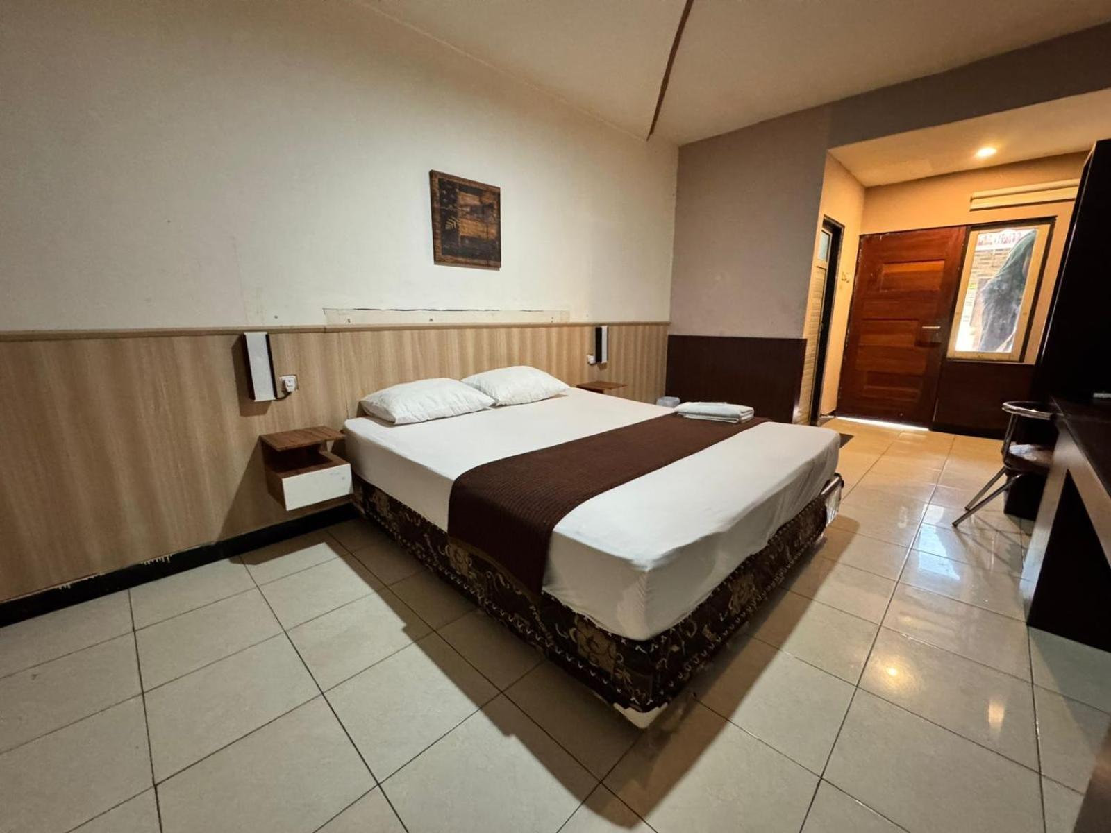 Wisma Madagaskar Palangka Raya Esterno foto